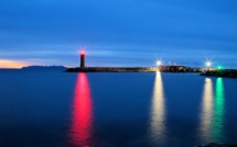 La photo du jour : les phares multicolores de Macinaggio