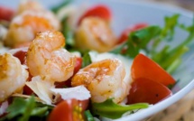 A table : crevettes flambées au muscat du Cap