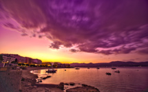 La photo du jour : lever de soleil sur la plage Trottel