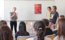 La réalisatrice Nina de Vroome à la rencontre des collégiens de Moltifao 