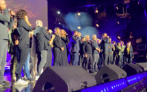 VIDÉO - Le "Dio vi salvi Regina" pour clore "Embarquement immédiat" 