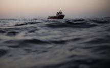 Des centaines de migrants bloqués en mer : la Corse "prête à les accueillir"