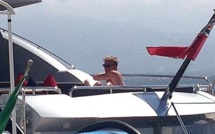 Le pilote de F1 Kimi Raïkkönen fait sensation au port de plaisance de Calvi