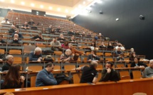 En Corse, une apiculture traditionnelle en pleine mutation