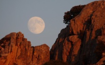 Calvi : Quand le soleil a rendez-vous avec la… lune à Notre-Dame de la Serra