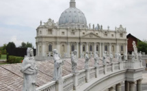 Les Papes face à la mort, entre poison, exhumation et coups de marteau