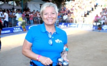 Un poème en hommage à Henri Salvador au "Paoli" de pétanque de L'Ile-Rousse