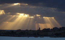 La photo du jour : ciel d'orage au-dessus d'Ajaccio