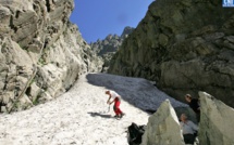 Réchauffement climatique : à Bocognano, le "glacier" de Tanedda fond de plus en plus tôt
