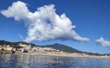 La photo du jour : un canard dans le ciel d'Ajaccio