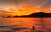 La photo du jour : kayak de nuit aux Sanguinaires