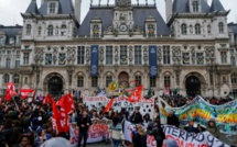 Retraites: les 64 ans validés par le Conseil constitutionnel, déconfiture et colère dans les rues 