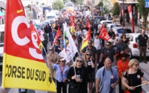 EN IMAGES - A Ajaccio, plus de 300 personnes défilent contre la réforme des retraites