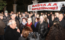 Soutien à Pierre Paoli devant la préfecture d'Ajaccio