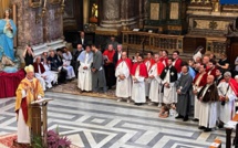 EN IMAGES - A Rome, devant 800 Corses, François Bustillo célèbre la première messe de son cardinalat