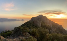 La photo du jour : le Monte Seninu au coucher de soleil