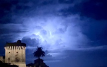 L'image du jour : orage sur Miomu