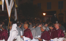 Foule à Calvi pour la procession de la Granitula