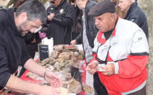 Un marché dominical de plein air à Calvi