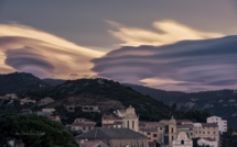 EN IMAGES - Ambiance… lenticulaire au dessus de la Corse