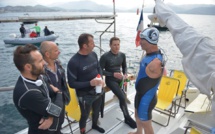Porticcio : Premiers essais pour le tour de Corse à la nage en équipe de Thierry Corbalan