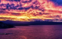 La photo du jour : lever de soleil sur le golfe de Sagone