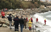 Bastia : Les pompiers du secours aquatique se sont mis à l'eau pour le bien du Téléthon 