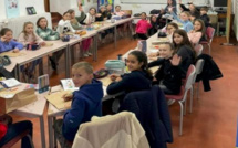 Ajaccio : Les écoliers de ND de l'Assomption se mobilisent pour offrir des cadeaux de Noël aux enfants ukrainiens