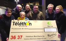 Bonifacio remet un cheque de 33 336 euros au Téléthon