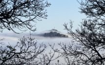 La photo du jour : Sant’Antuninu au dessus d'une mer de nuages