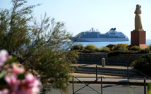 L'image du jour : Le “Seabourn Sojourn” à L'Ile-Rousse