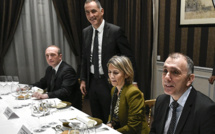 Autonomie : un projet constitutionnel présenté aux élus corses à Paris