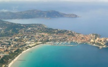 La photo du jour : au-dessus de Calvi sur les ailes d'Air Corsica