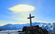 La photo du jour : lever de soleil sur le Cintu