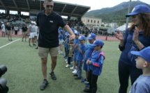 Une journée historique au stade Santos Manfredi de Corte : 400 élèves ont célébré le passage de la flamme olympique en Corse