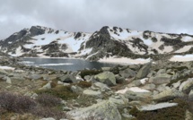 La photo du jour : le lac de Bastani au printemps 