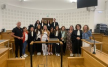 Violences conjugales : des lycéens de Porto-Vecchio rejouent un procès au Tribunal d’Ajaccio