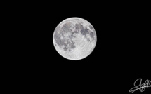 Par un soir de "lune bleue" dans le ciel de Corse