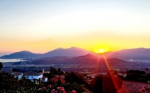La photo du jour : Coucher de soleil sur Ajaccio