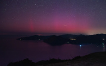  Aurore boréale et étoiles filantes : un spectacle féerique dans le ciel corse