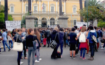 Ajaccio : Plus de 200 lycéens manifestent pour le rapprochement de Paul-André Contadini