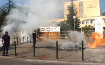 Feux de poubelles devant les lycées bastiais et incidents devant la préfecture