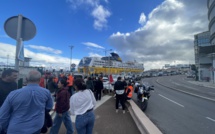"On bloque tout", les salariés de la CCI déterminés à maintenir le blocage des ports et aéroports de Corse 