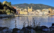 La photo du jour : Bastia entre ombre et lumière