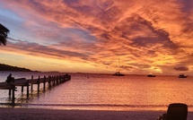 La photo du jour : lever de soleil sur  la baie de Santa Ghjulia