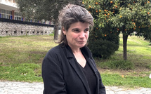 Marie-Ange Luciani, productrice césarisée, rencontre les élèves de son ancien lycée à Ajaccio