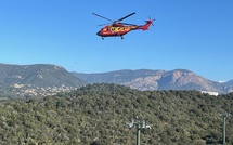 ​Ajaccio : un Super Puma pour héliporter les pylônes du futur téléporté Angelo