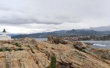 La photo du jour : la Pietra veille sur Lisula