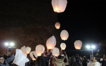 La magie des lanternes célestes dans le ciel de calvi
