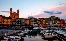La photo du jour : le vieux-port de Bastia en fin d'après-midi